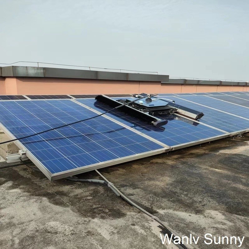 Outil de nettoyage de panneau solaire, outil de nettoyage de panneaux photovoltaïques, panneau solaire automatique à double tête avec batterie au lithium, brosse à eau automatique de toit, brosse